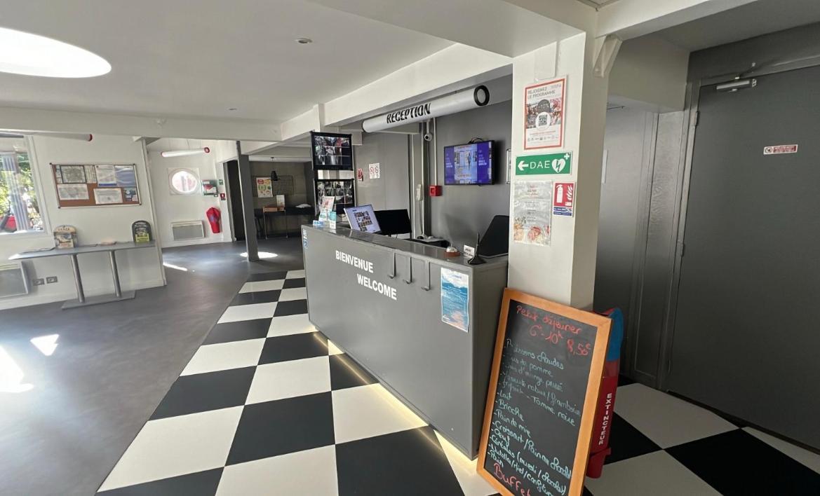 Enzo Hotels Trappes By Kyriad Direct Exterior photo